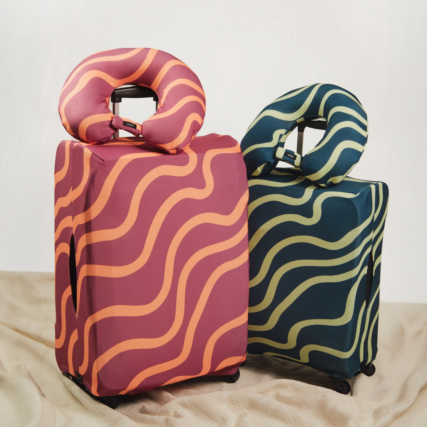 Volta Travel Kit: Luggage Cover + Stuffable Neck Pillow